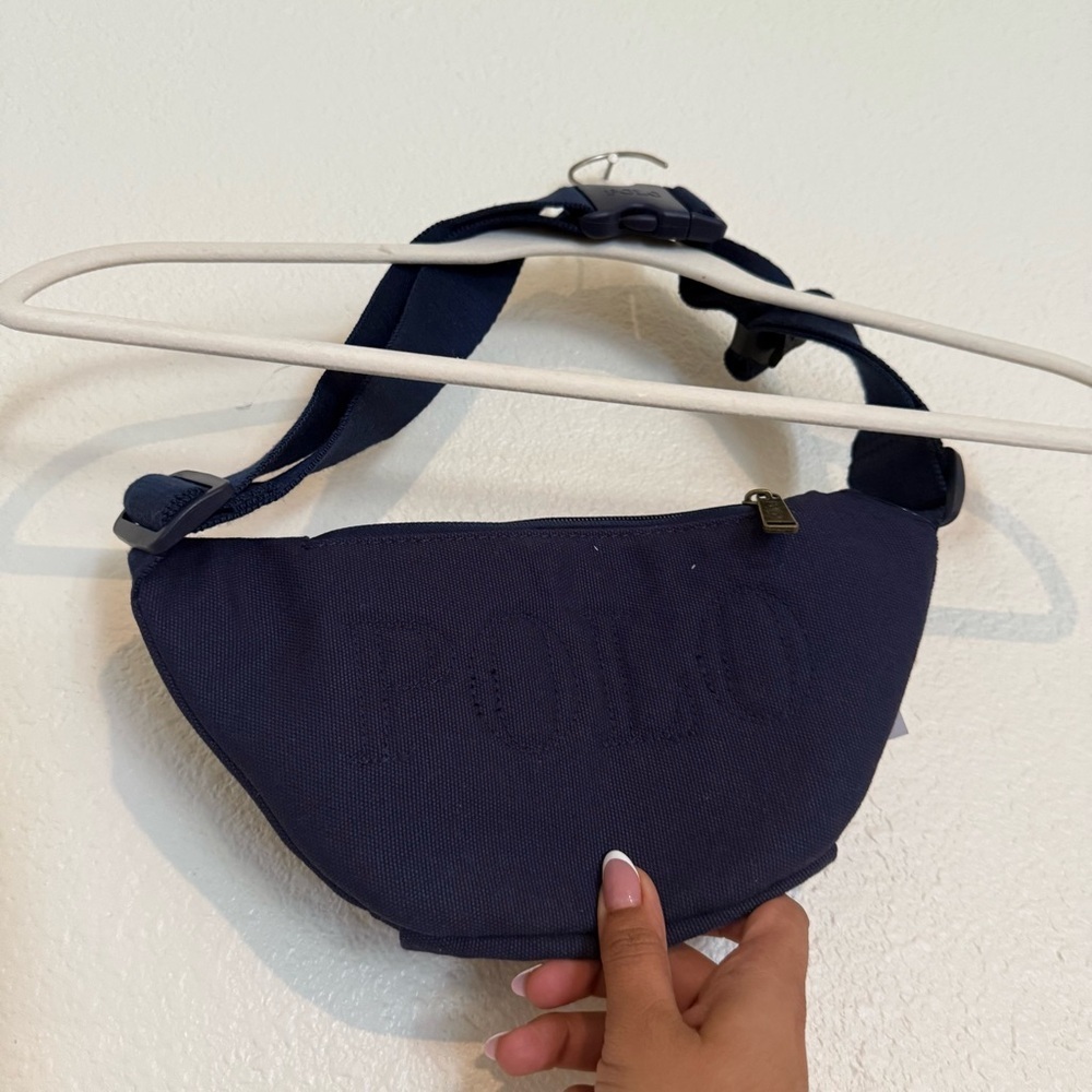 Polo Ralph Lauren Fanny Pack Waist Pack Navy Blue US Flag Patch 3 Pocket - NWT - Picture 13 of 13